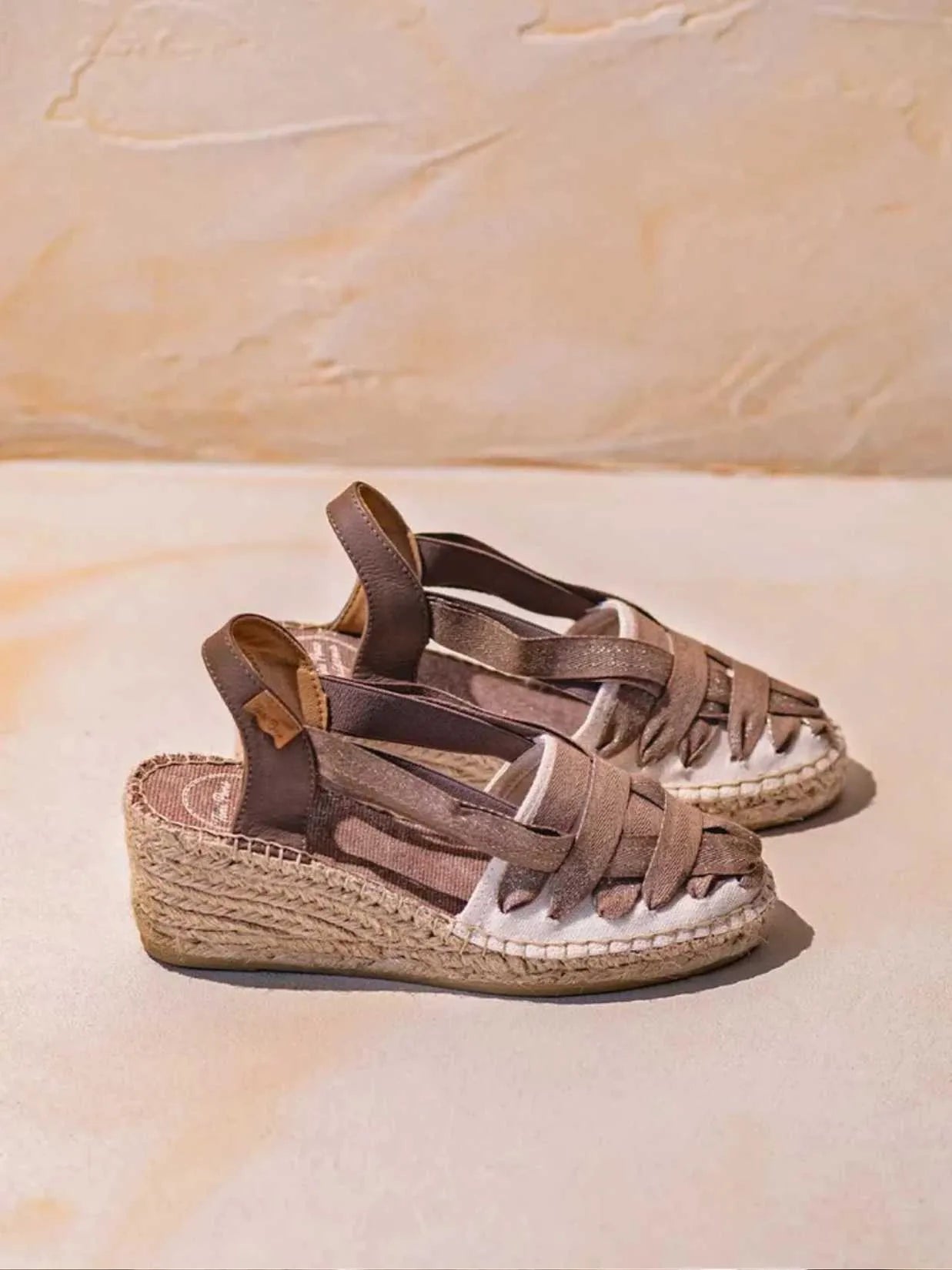 Colour_Taupe(Taupe) | Toni Pons Tracy CZ
