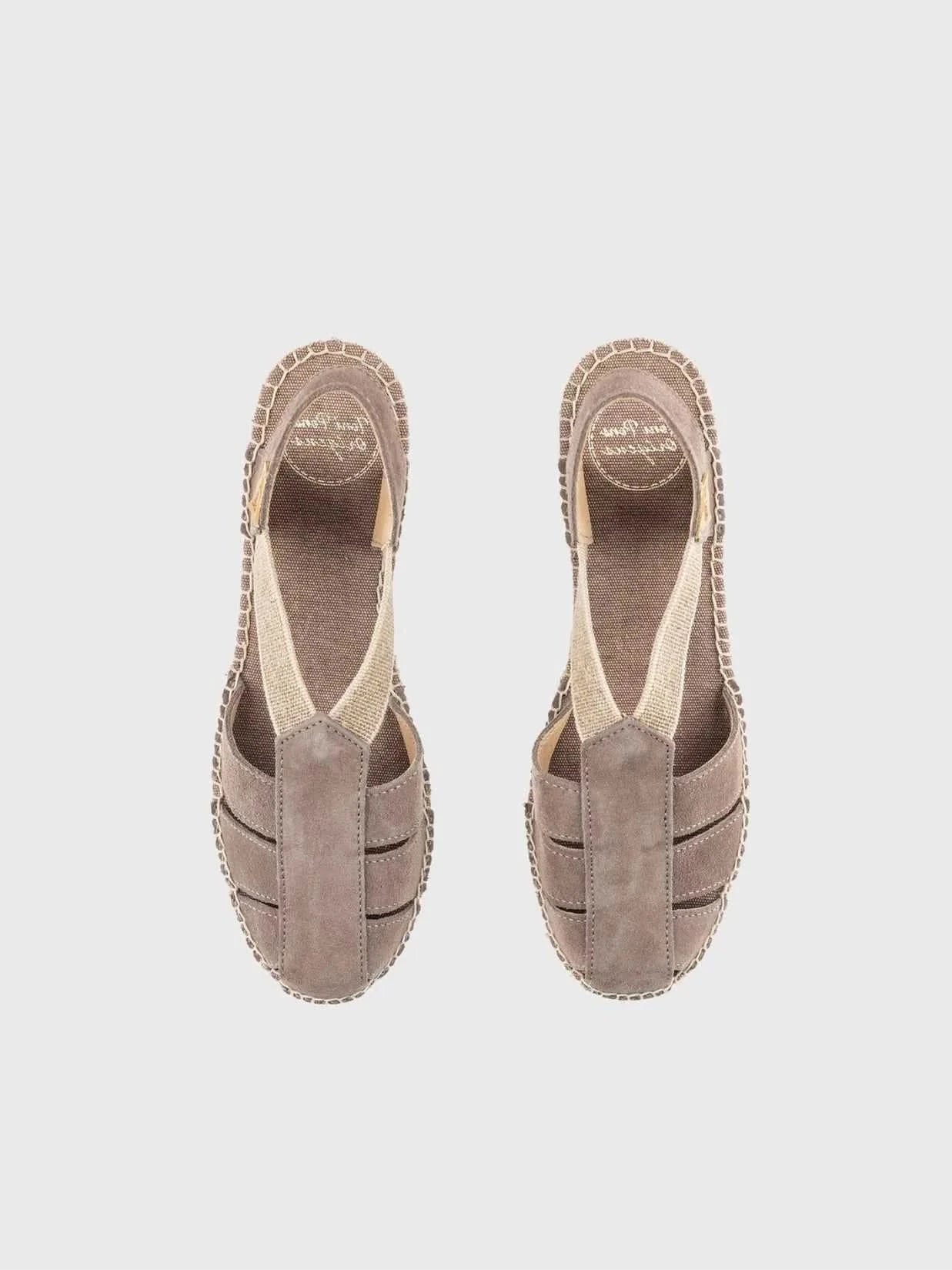 Colour_Taupe(Taupe) | Toni Pons Trapa