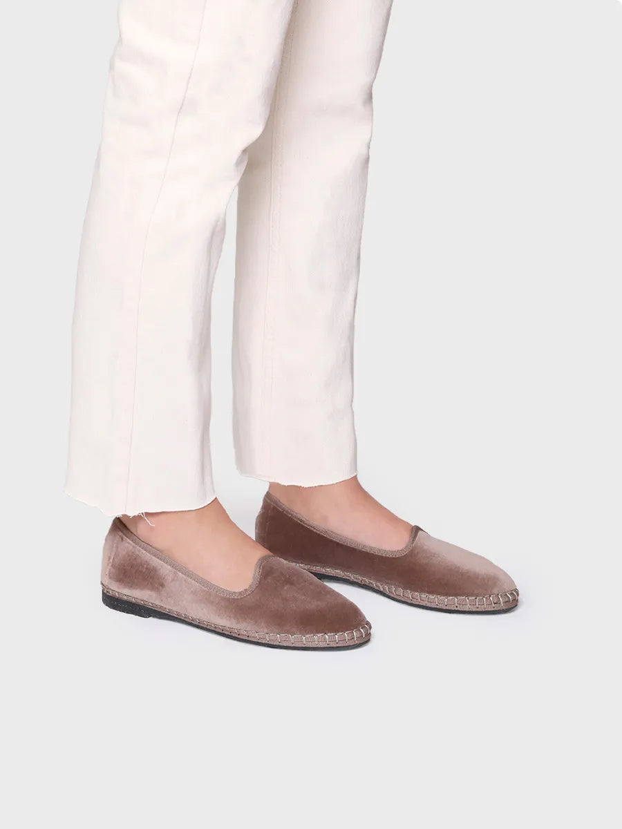 Colour_Taupe(Taupe) | Toni Pons Claudina