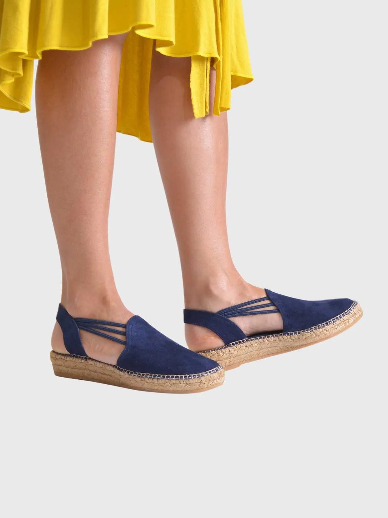 Colour_Navyblue(Mari) | Toni Pons Nuria